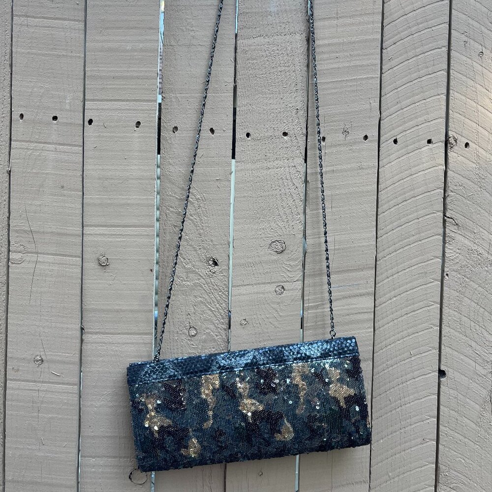 Big Buddha clutch with chain